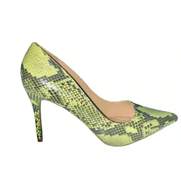 Rouge! Shoes - ROUGE* Women’s Neon Green & Black Snake Print Pointed Heels Size 10